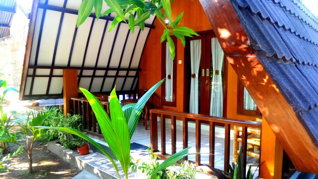 גילי אייר Ina Gili Guesthouse מראה חיצוני תמונה