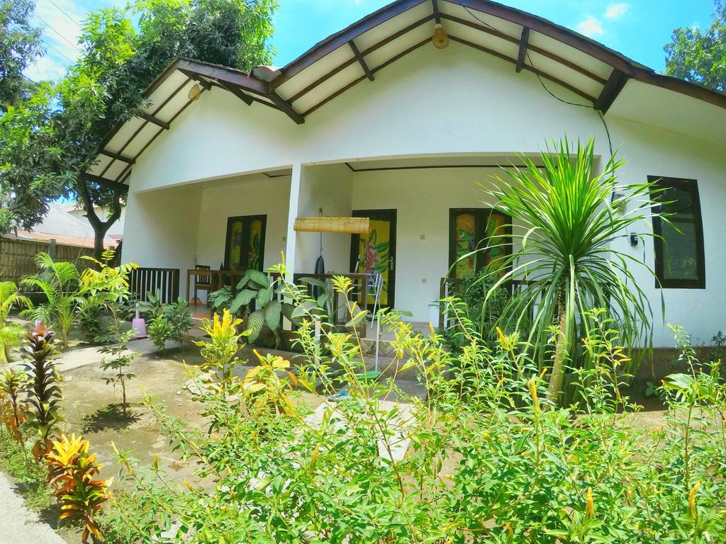גילי אייר Ina Gili Guesthouse מראה חיצוני תמונה