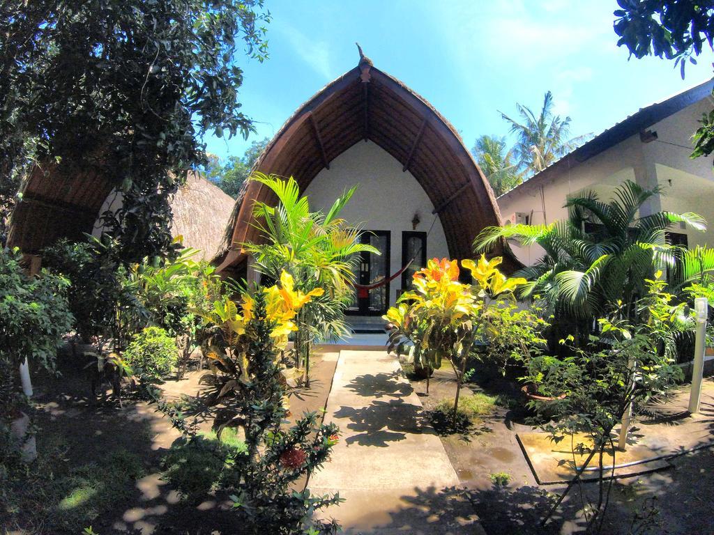 גילי אייר Ina Gili Guesthouse מראה חיצוני תמונה