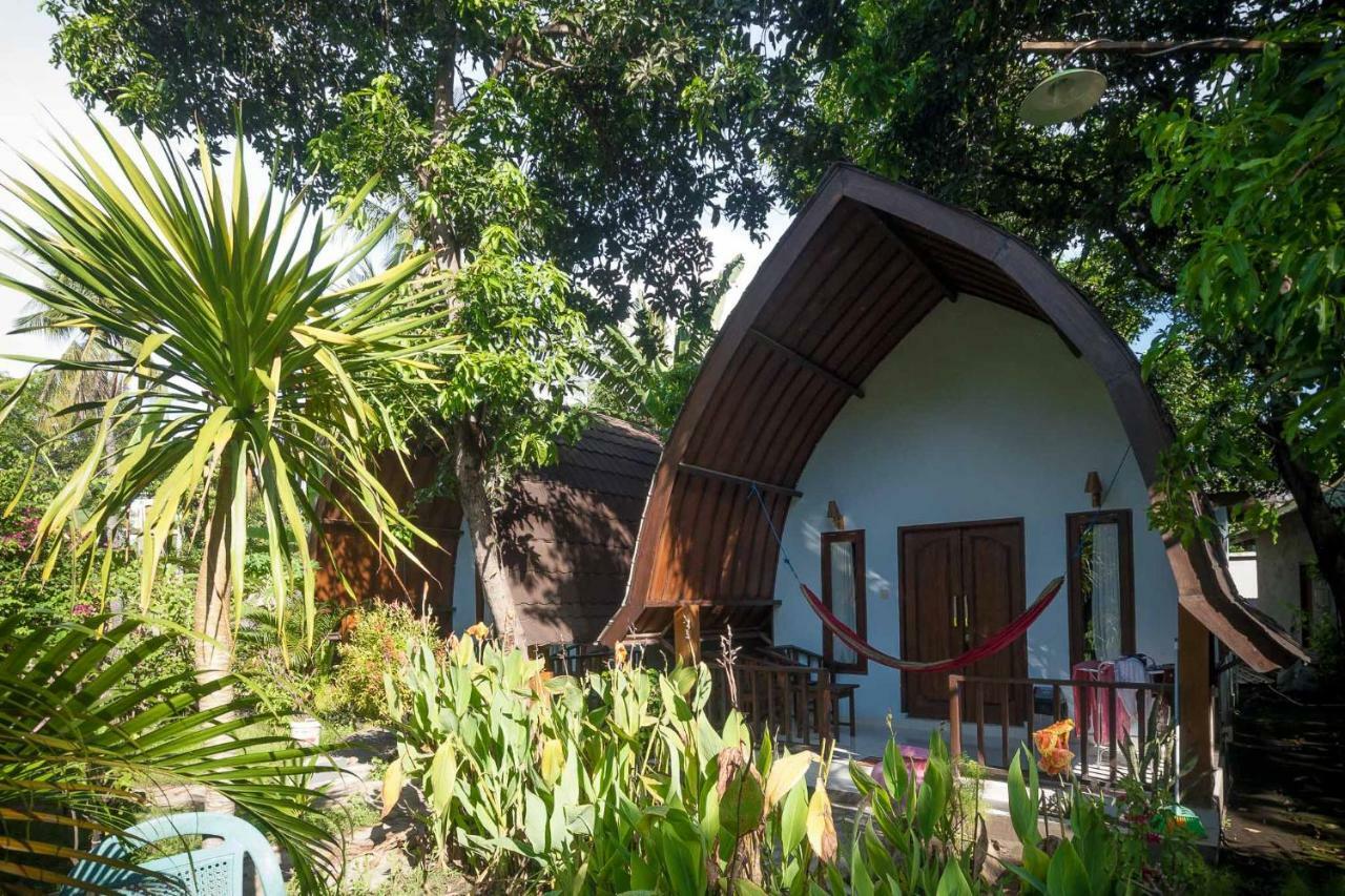 גילי אייר Ina Gili Guesthouse מראה חיצוני תמונה