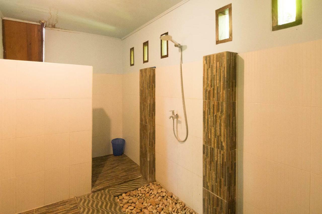 גילי אייר Ina Gili Guesthouse מראה חיצוני תמונה